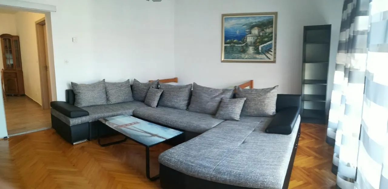 Apartmani Katerina Pula 0*,